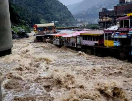 آذربائیجان کا پاکستان کے سیلاب متاثرین کے لیے 20 لاکھ ڈالر کی امداد فراہم کرنے کا اعلان