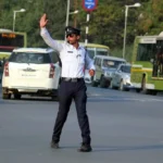 The video of the traffic policeman telling about new parking by singing a song went viral