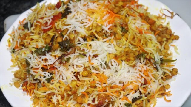 حیدر آبادی قبولی مزیدار بریانی